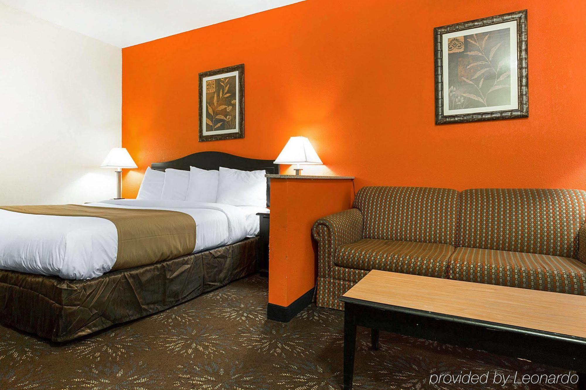 Quality Inn & Suites Near Six Flags - Austell Exterior foto